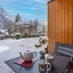 Petite Jardin: Via Des Traz B *